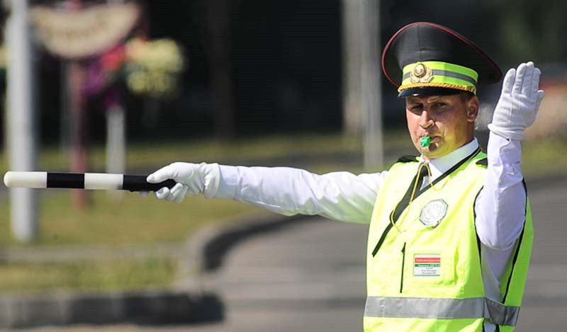 как сделать параллельную парковку в городе на экзамене